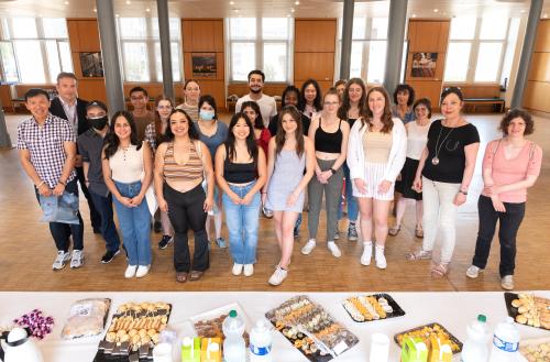 Les tudiants de la French Summer School 2023 accueillis au Salon des Symboles Nord 